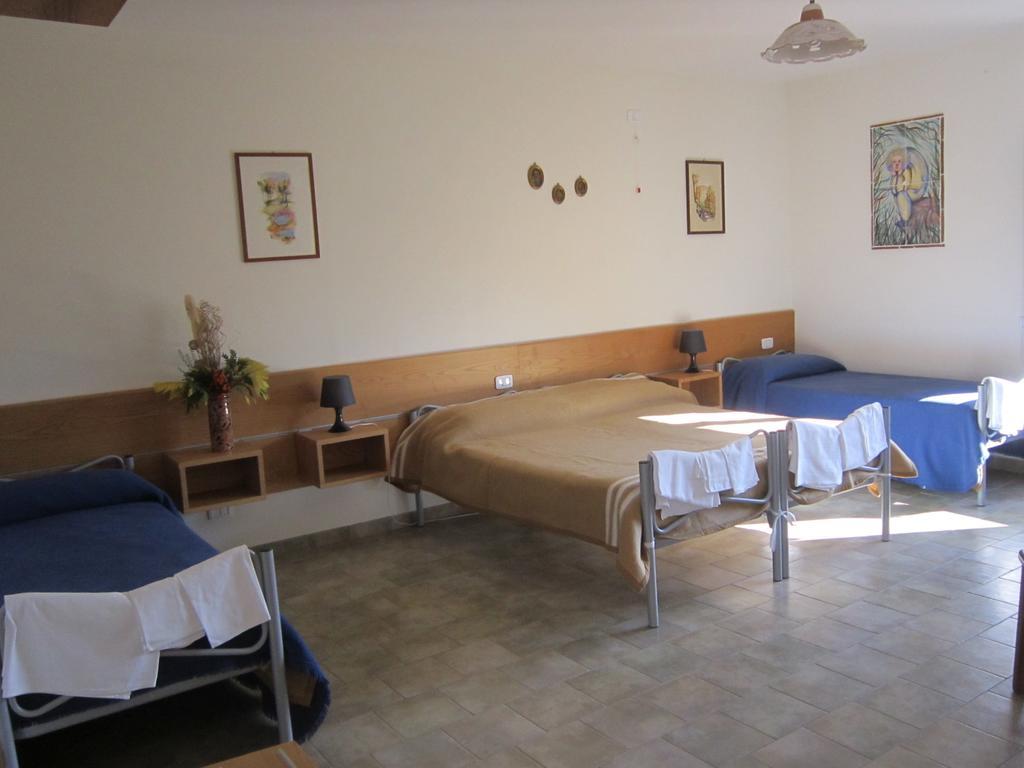 Locanda Dell'Asino D'Oro Villa Sulmona Habitación foto
